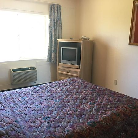 Budget Inn Motel Вудберн Екстер'єр фото