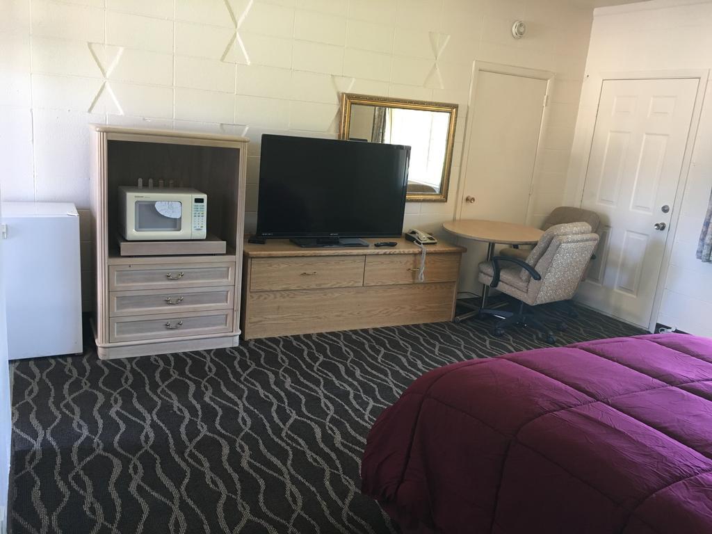 Budget Inn Motel Вудберн Екстер'єр фото