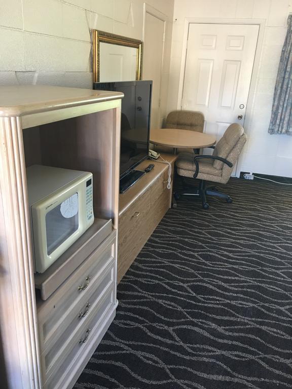 Budget Inn Motel Вудберн Екстер'єр фото
