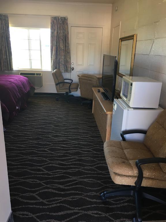Budget Inn Motel Вудберн Екстер'єр фото